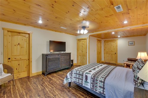 Foto 11 - Ellijay Cabin Rental w/ Hot Tub + Mountain Views