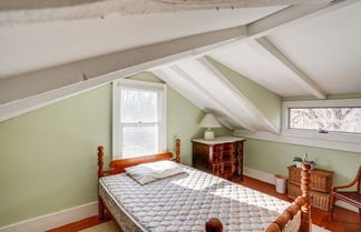 Foto 2 - Cozy Berkshires Cottage w/ 11 Private Acres