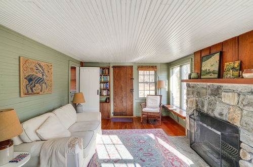 Foto 24 - Cozy Berkshires Cottage w/ 11 Private Acres