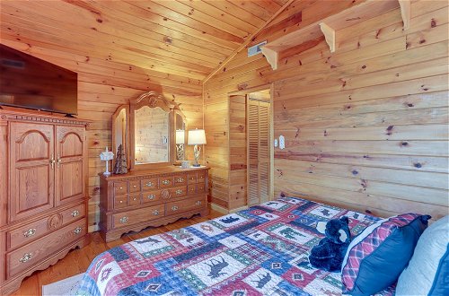Photo 6 - Ellijay Cabin w/ Rec Room & Mountain Views