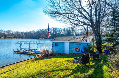 Photo 31 - Lakefront Paw Paw Cottage w/ Boats & 2 Docks