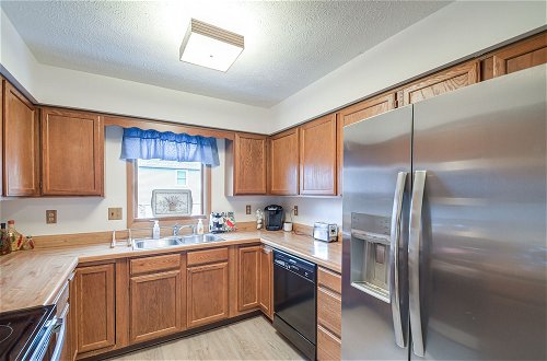 Photo 15 - Welcoming Condo in Davenport: Central Location