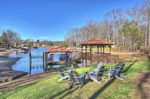 Photo 37 - Winding Down by Avantstay Sleeps 20 + Dock, View