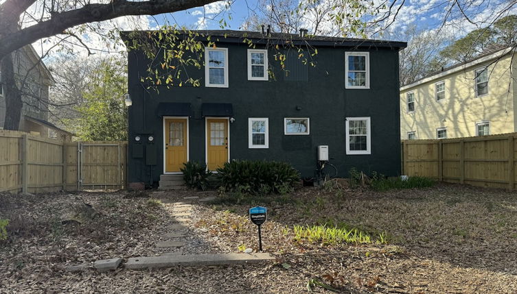 Photo 1 - Garden District Duplex