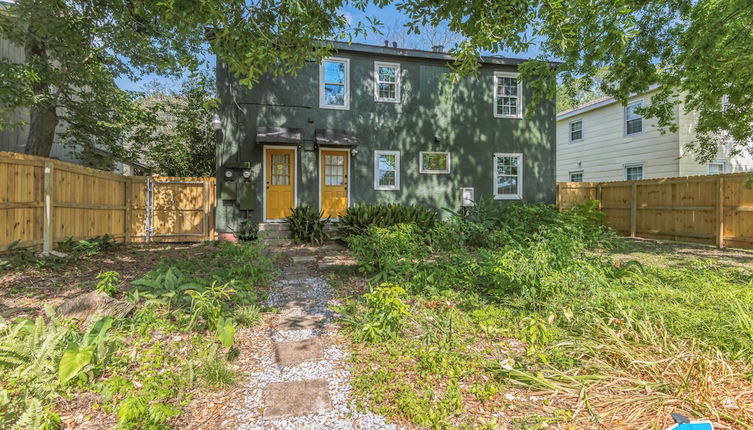 Photo 1 - Garden District Duplex