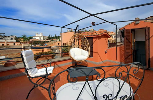 Foto 42 - Treasurerome Spanish Steps Penthouse 4BR