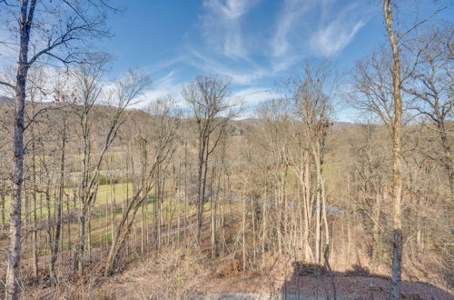 Photo 15 - Marble Vacation Rental w/ Hot Tub & Fire Pit