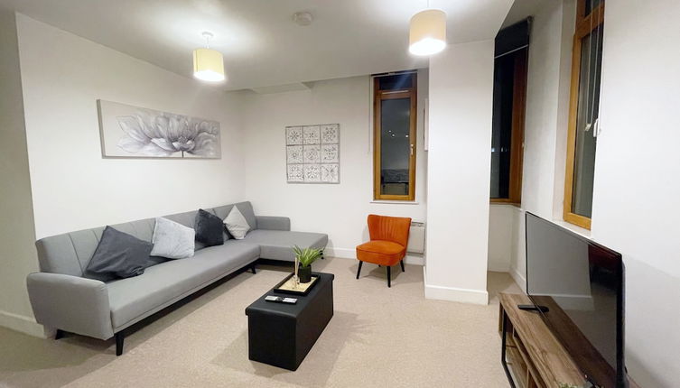 Photo 1 - Central 2-bed Apartment in Greater Manchester