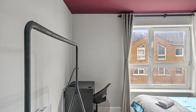 Photo 1 - Charming 3-bed Apartment in London