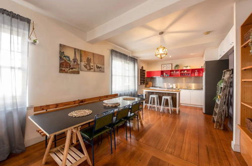 Photo 12 - Bright & Sunny 2-bed Unit in the Heart of St Kilda