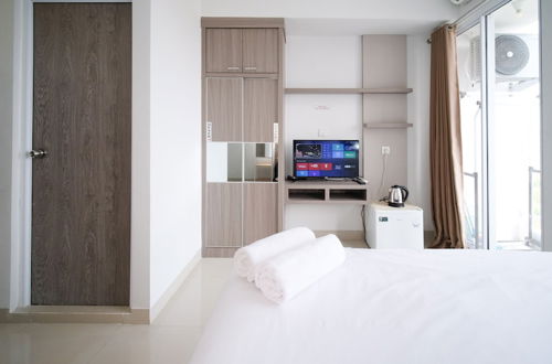 Photo 5 - Clean And Cozy Stay Studio At Taman Melati Surabaya Apartment