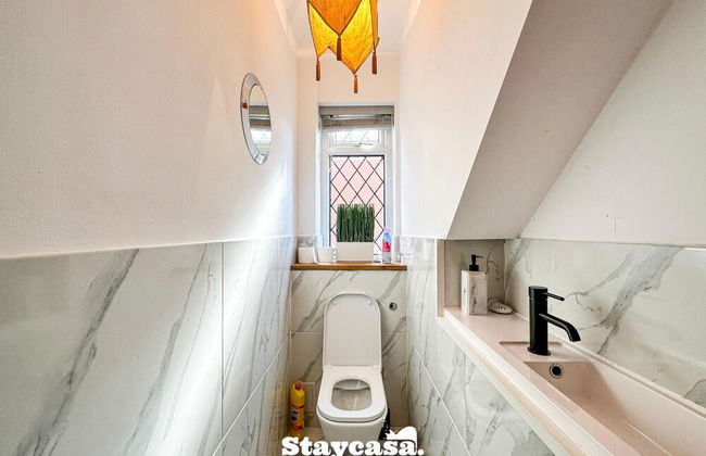 Beautiful Detached Villa - Jacuzzi Bath - Parking - Foto 66