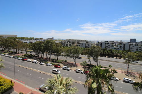 Foto 1 - Green Point 2 Bedroom Apartment With Enclosed Balcony and Stunning Views