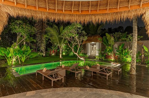 Foto 11 - Brand new Luxury 3BR villa Ethnic Ubud 1