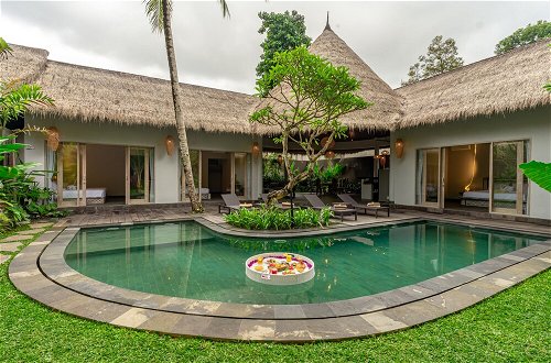 Foto 23 - Brand new Luxury 3BR villa Ethnic Ubud 1