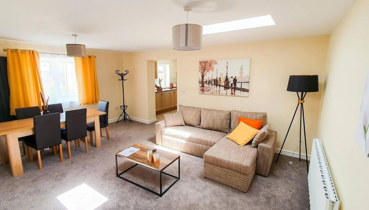 Foto 1 - Charming 2-bed Apartment in Stroud