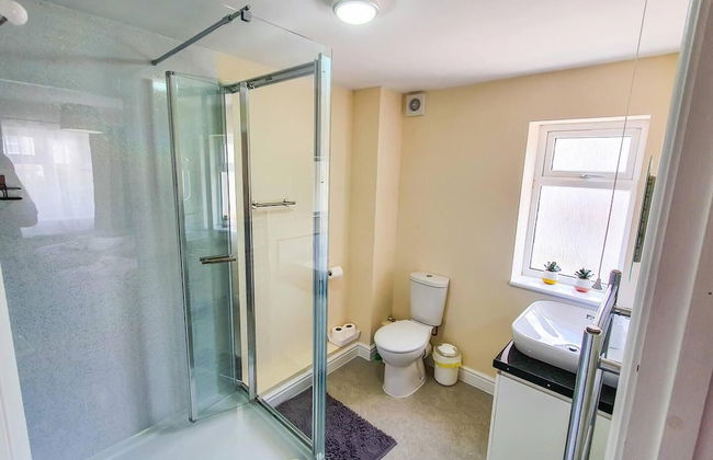Charming 2-bed Apartment in Stroud - Foto 11