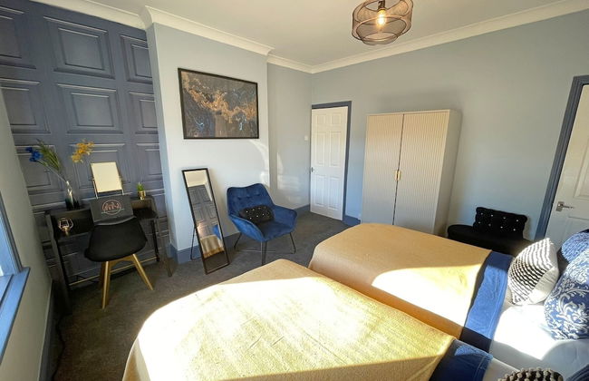 Spacious 3-Bedroom House with Parking - Foto 2