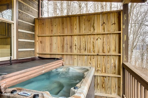 Photo 11 - Peaceful Celina Cabin w/ Hot Tub & Lake View