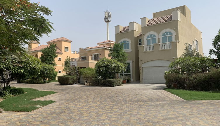 Foto 1 - Charming and Cozy Apartment in Dubai Available now