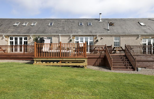 JOIVY Greenknowes Lodge With Hot Tub And Wood Burning Stove - Foto 40