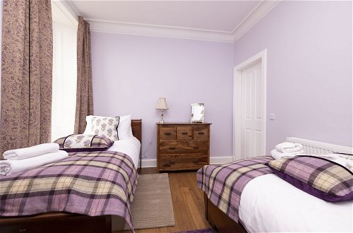 Photo 8 - Altido Charming 2-Bed Flat Near Edinburgh Castle