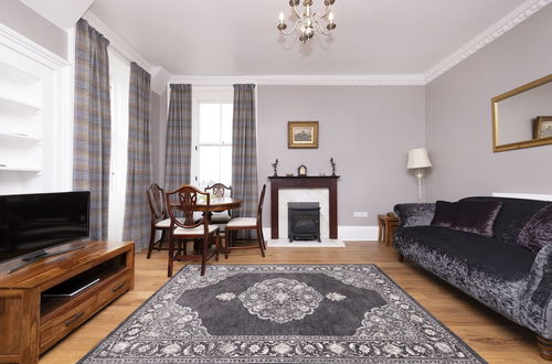 Photo 12 - Altido Charming 2-Bed Flat Near Edinburgh Castle