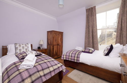 Photo 7 - Altido Charming 2-Bed Flat Near Edinburgh Castle