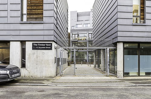 Photo 24 - Comfortable, Modern Flat in Shoreditch