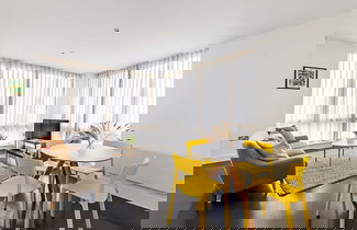 Photo 1 - Drys - Comfortable, Modern Flat in Shoreditch