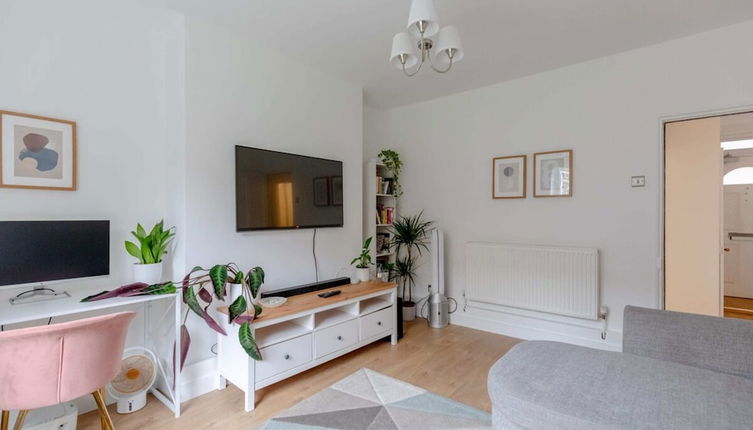 Photo 1 - Central & Stylish 1BD Flat - 8mins to Greenwich