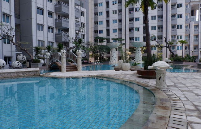 Close to Pool Studio Apartment Sky Terrace at Daan Mogot Baru - Foto 24