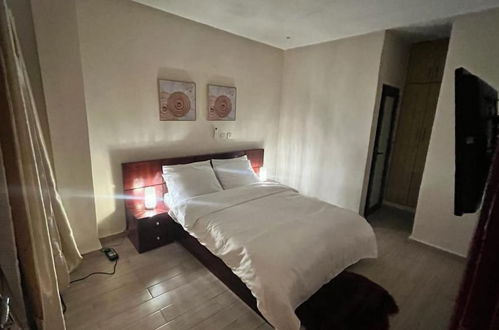Photo 2 - We Offer you a Lovely 1-bed Apartment in Abidjan