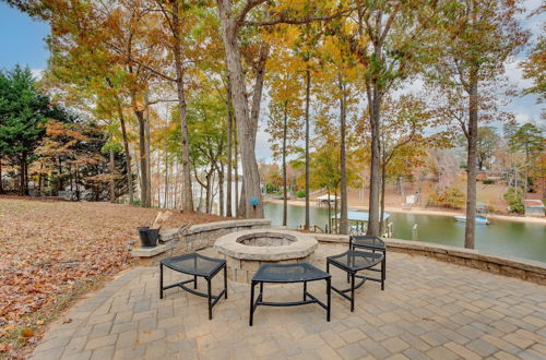 Photo 3 - Cheerful Lake Wylie Home With Fire Pit