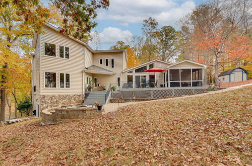 Photo 18 - Cheerful Lake Wylie Home With Fire Pit