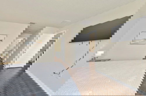 Photo 8 - The Robins Nest 3 BDR 15 Min to Downtown!