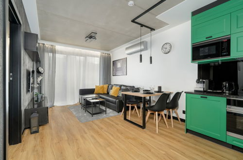 Photo 13 - Black and Green Apartment by Renters