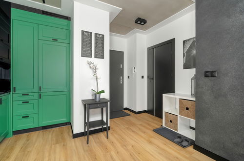 Photo 15 - Black and Green Apartment by Renters