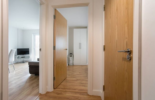 Skyvillion 1bed Enfield Flat W Balcony & Parking - Foto 12