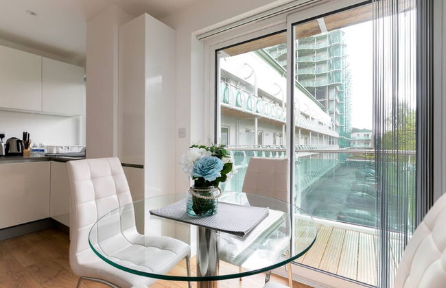 Skyvillion 1bed Enfield Flat W Balcony & Parking - Foto 5
