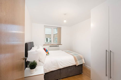 Foto 8 - Skyvillion - Spacious 2bed W/balcony In Barnet