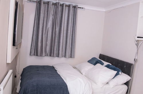 Photo 2 - Stunning 2-bed Apartment in London