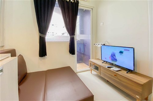 Photo 18 - Good Choice And Homey 2Br At Green Pramuka City Apartment