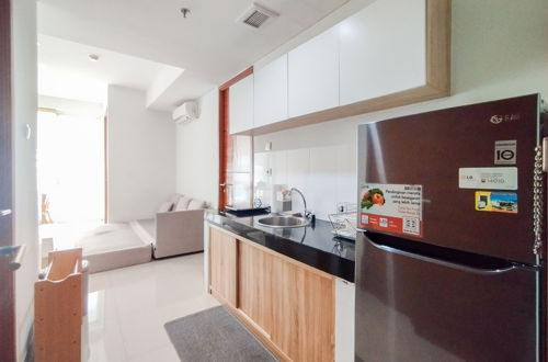 Foto 13 - Tranquil Designed 2Br Apartment Dago Suites