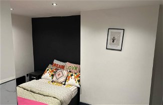 Foto 3 - Impeccable 1-bed Studio in London