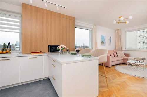 Photo 15 - Pastel Apartment in Gdynia by Renters