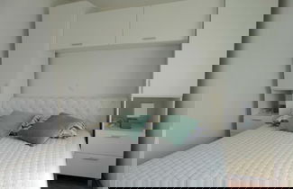 Foto 3 - Shimmering Sea Apartment With Sea View and Balcony