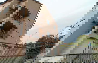 Foto 1 - Shimmering Sea Apartment With Sea View and Balcony