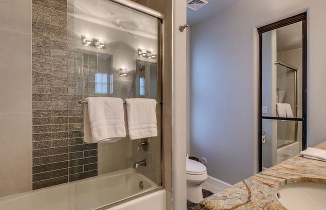 Luxury Contemporary Sanctuary w/ Pool and Views! - Photo 10