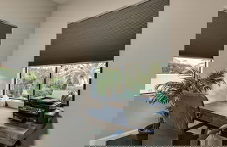Foto 3 - Luxury Contemporary Sanctuary w/ Pool and Views!